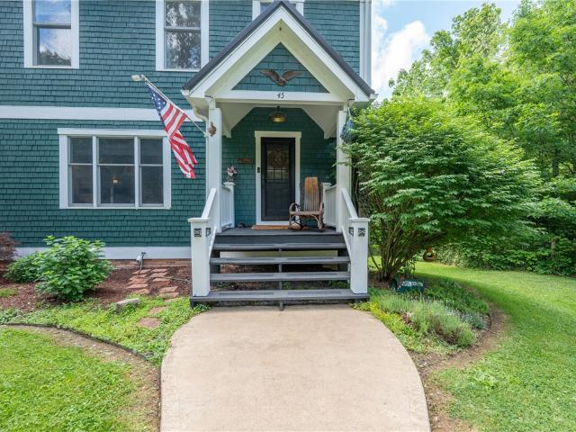 House for sale in Laughlintown, Pennsylvania