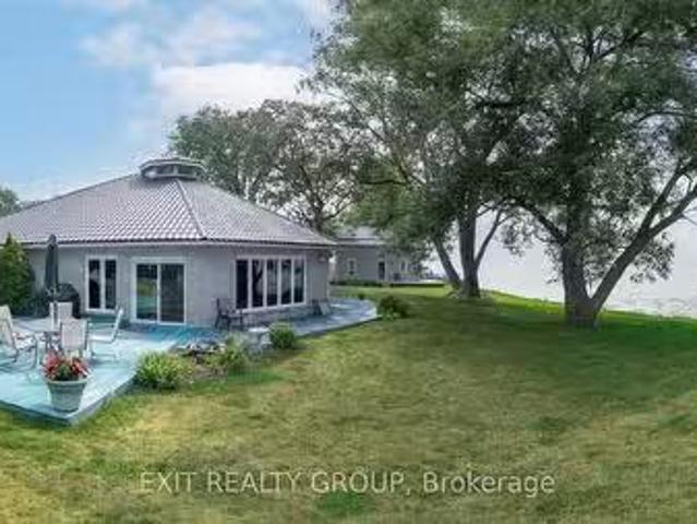 House for sale in Ontario