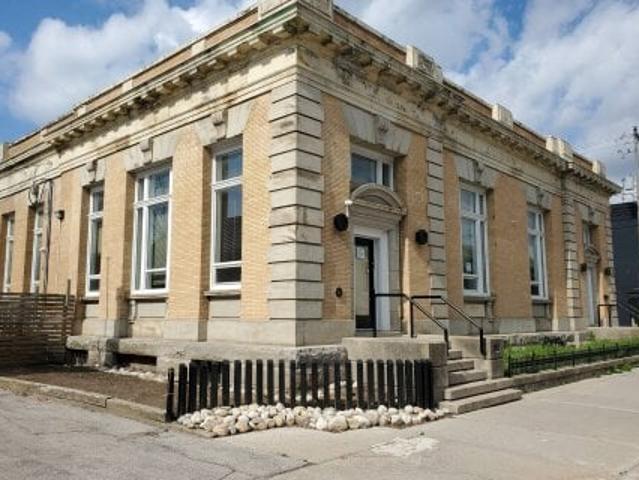 Office for sale in Courtland, Ontario