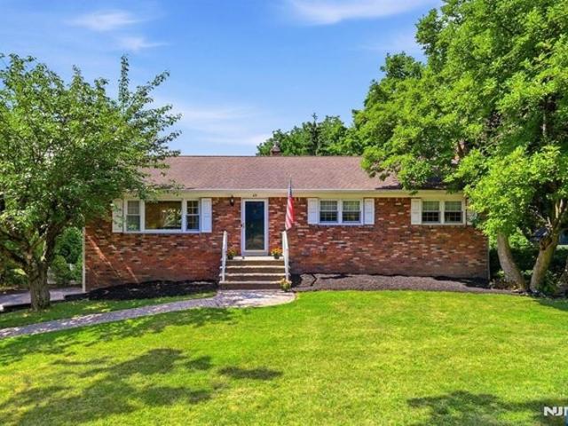 House for sale in Wyckoff, New Jersey