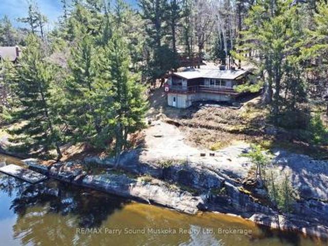 House for sale in Ontario
