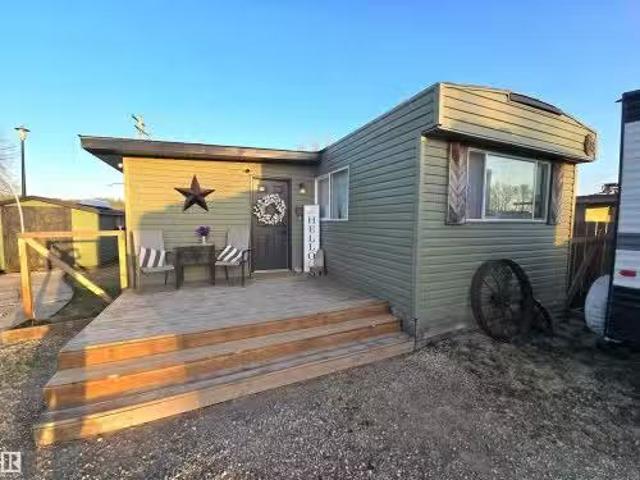 House for sale in Whitecourt, Alberta