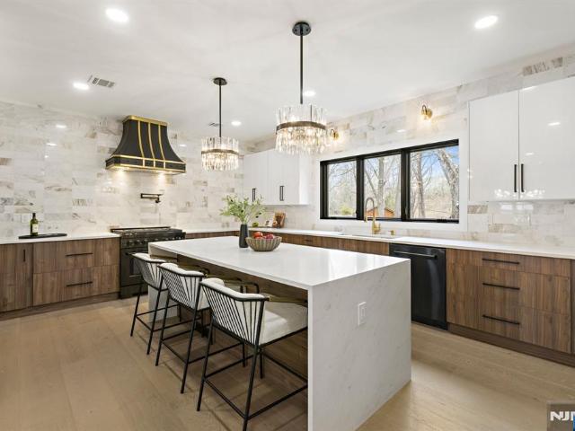 House for sale in Mahwah, New Jersey