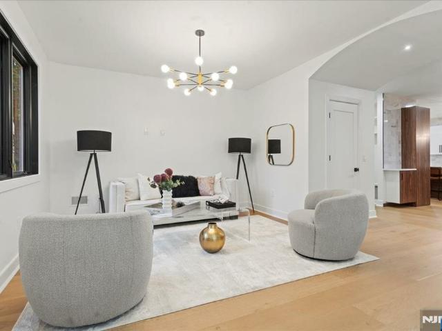 House for sale in Mahwah