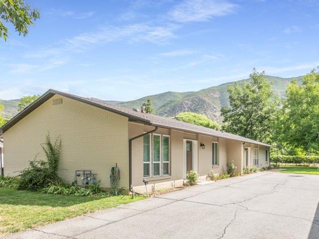 House for sale in Farmington, Utah