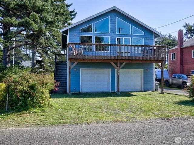 House for sale in Moclips, Washington