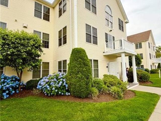 Townhouse for sale in North Kingstown, Rhode Island