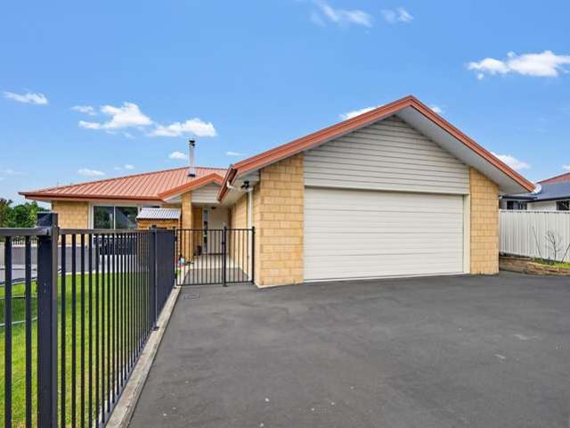 House for sale in Otakou