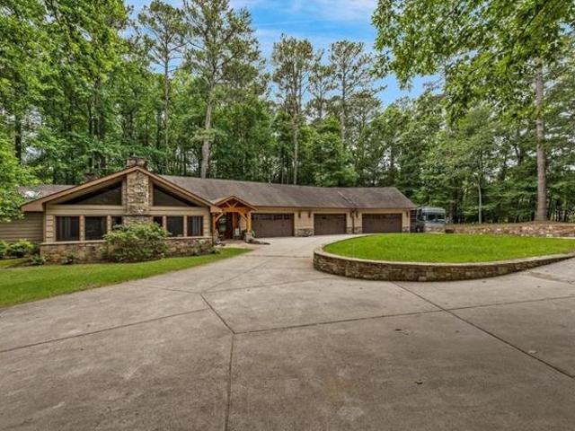 House for sale in Alpharetta, Georgia