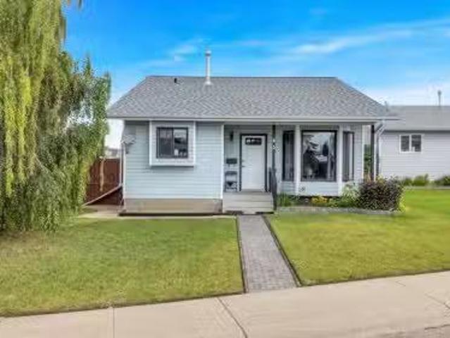 House for sale in Blackfalds