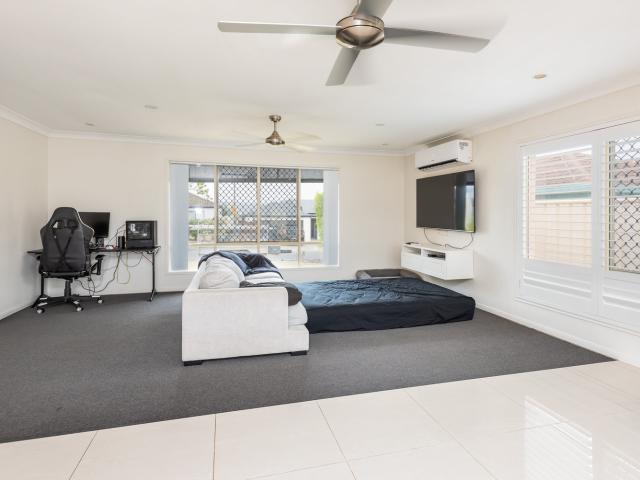 House for rent in Arundel, Gold Coast City