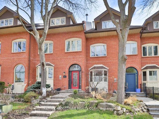 Townhouse for sale in Woburn, Ontario