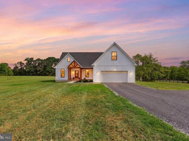 House for sale in Kearneysville, Jefferson County