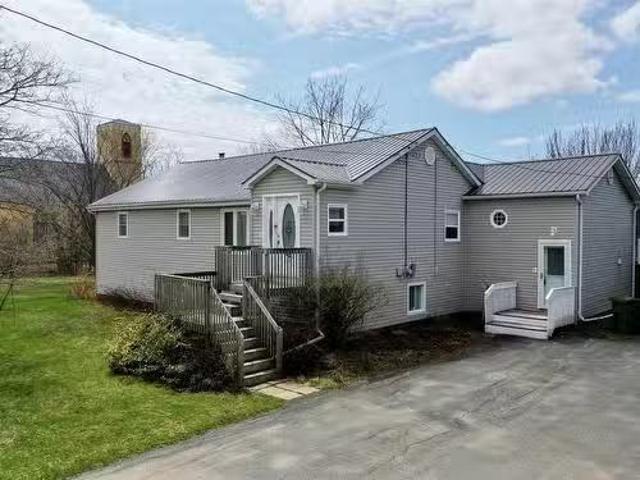 House for sale in Georgetown