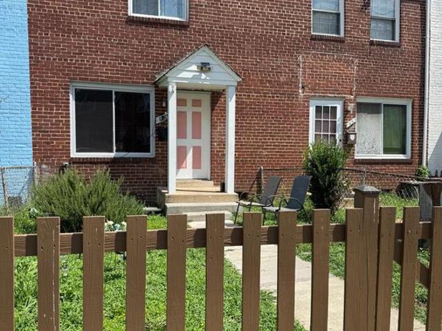 Townhouse for sale in Virginia