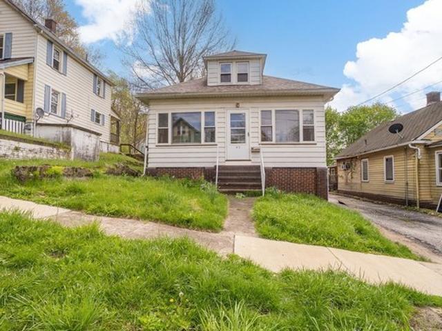 House for sale in Campbell, Ohio