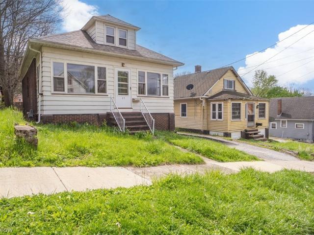 House for sale in Campbell, Ohio