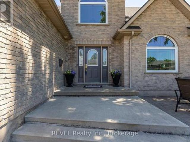 House for sale in Port Colborne, Golden Horseshoe