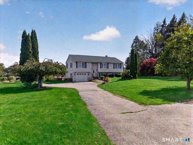 House for sale in Pomfret, Northeastern Connecticut Planning Region