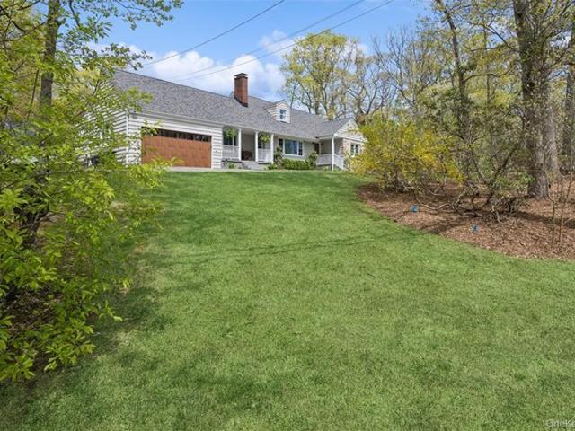 House for sale in Smithtown, New York