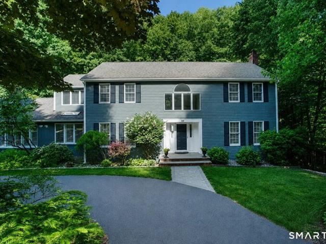 House for sale in Simsbury, Connecticut