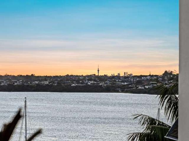 Apartment for sale in Bucklands Beach, Howick