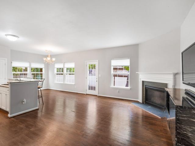 Townhouse for sale in Washington Boro