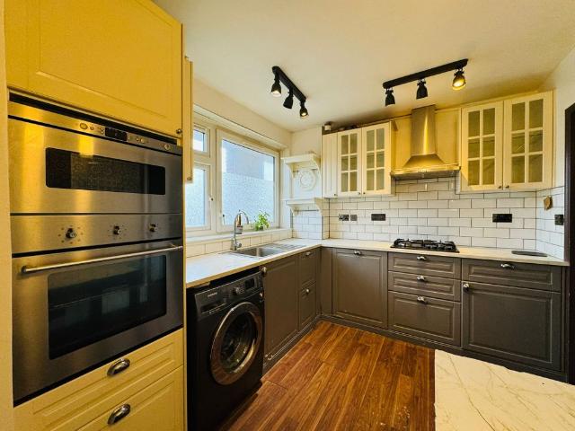 Room for rent in Ocean Estate, Greater London