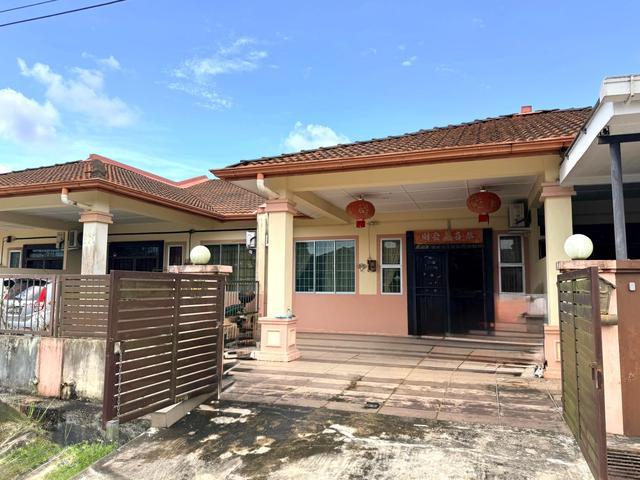 Terraced House for sale in Kuching