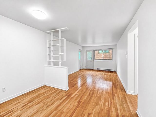 Apartment for rent in Côte-des-Neiges–Notre-Dame-de-Grâce, Montréal