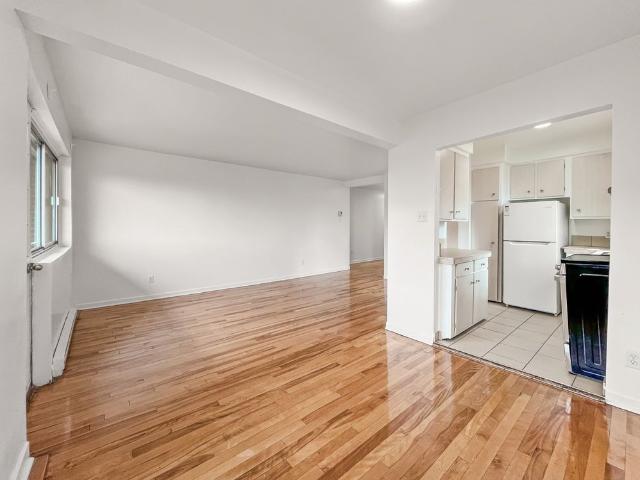 Apartment for rent in Côte-des-Neiges–Notre-Dame-de-Grâce, Montréal