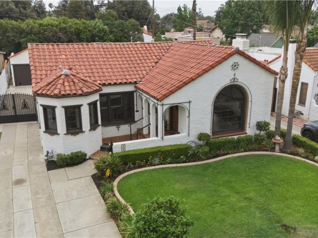 House for sale in Magnolia Center, Riverside