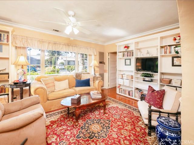House for sale in Magnolia Center, Riverside