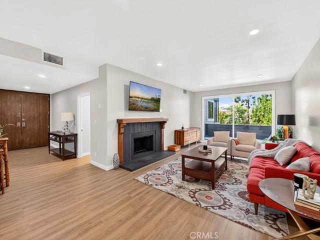 Condo for sale in Canoga Park, California