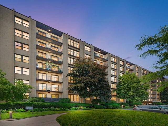 Condo for sale in Lincolnwood, Illinois