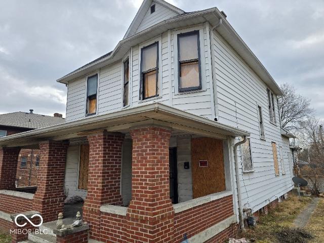 House for sale in Near Eastside, Camby