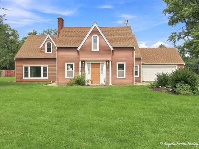 House for sale in Mchenry, Illinois