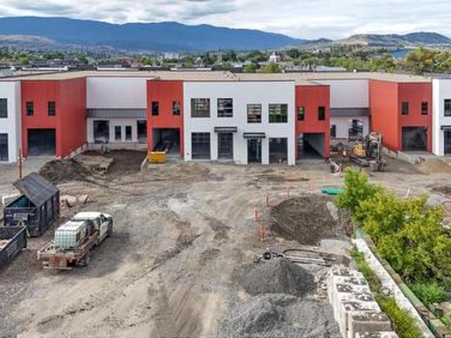 Commercial for rent in Vernon, British Columbia