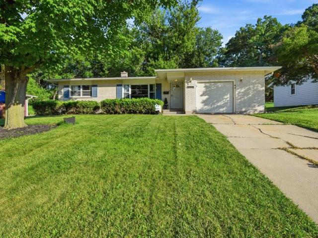 House for sale in Mchenry, Illinois