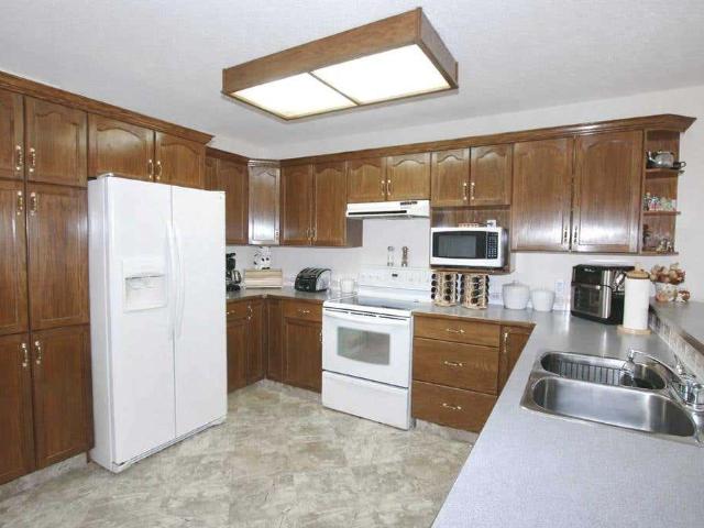 House for sale in Sylvan Lake, Alberta