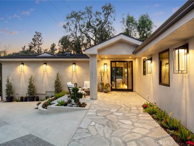 House for sale in La Canada Flintridge, California