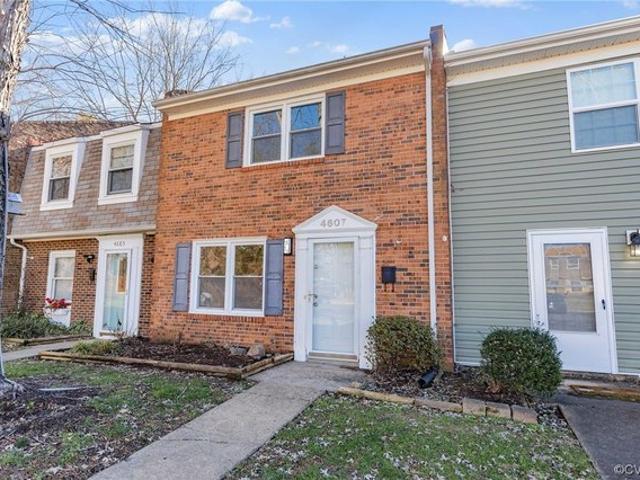 Townhouse for sale in Virginia