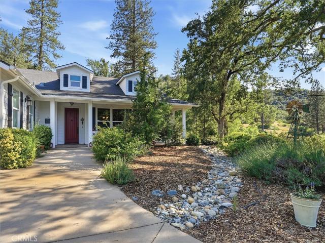 House for sale in Oakhurst, California