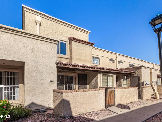 Townhouse for sale in Glendale, Arizona