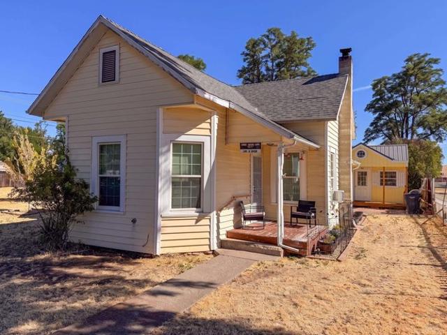House for sale in Montague, California