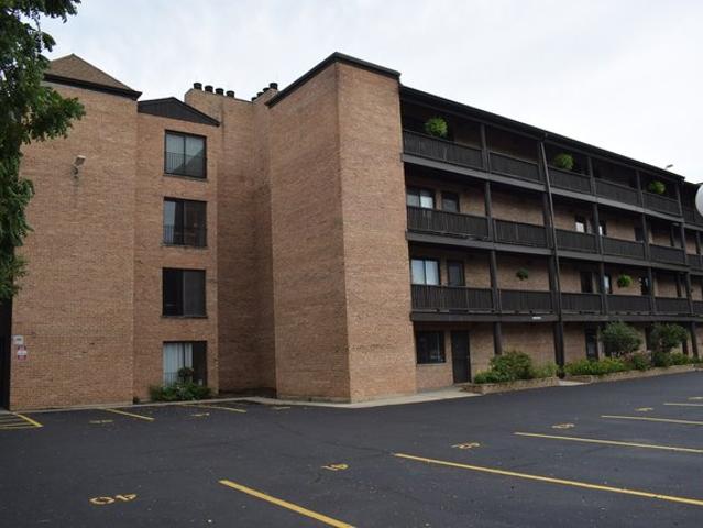 Condo for sale in Wauconda, Lake County