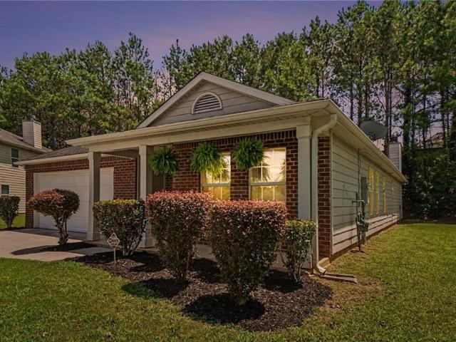 House for sale in Red Oak, Georgia