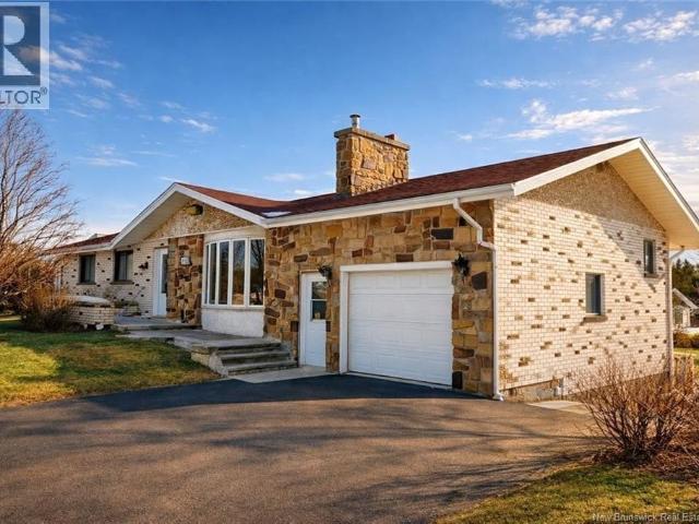 Duplex for sale in Tracadie–sheila, New Brunswick