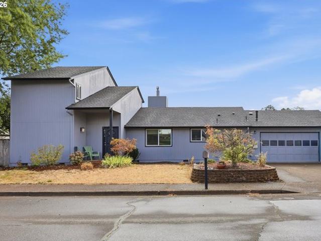 House for sale in Junction City, Lane County