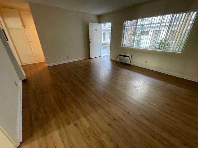 Apartment for rent in Glendale, California